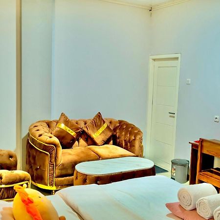 La Geiro Villa Labuan Bajo Eksteriør bilde