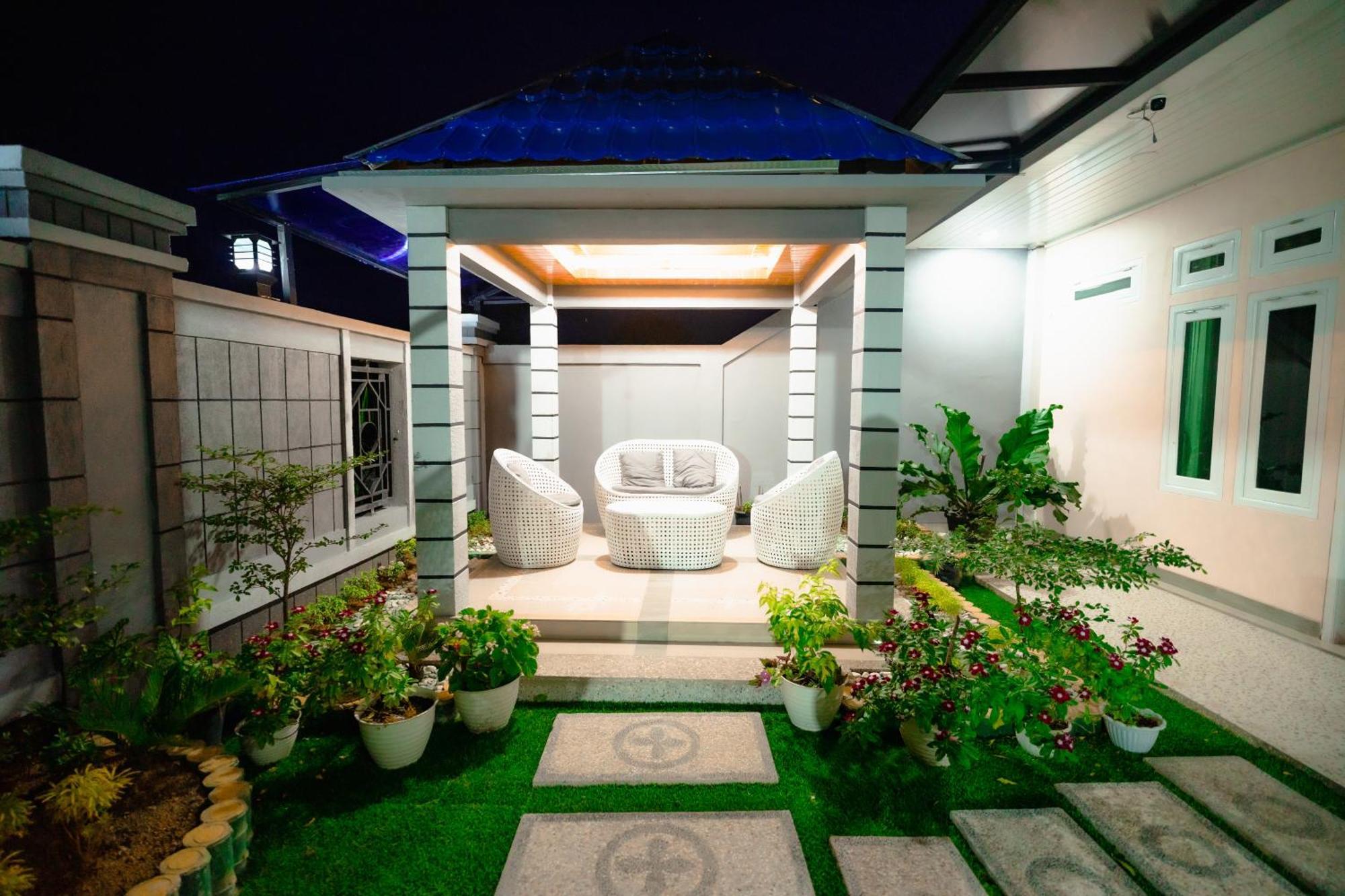 La Geiro Villa Labuan Bajo Eksteriør bilde