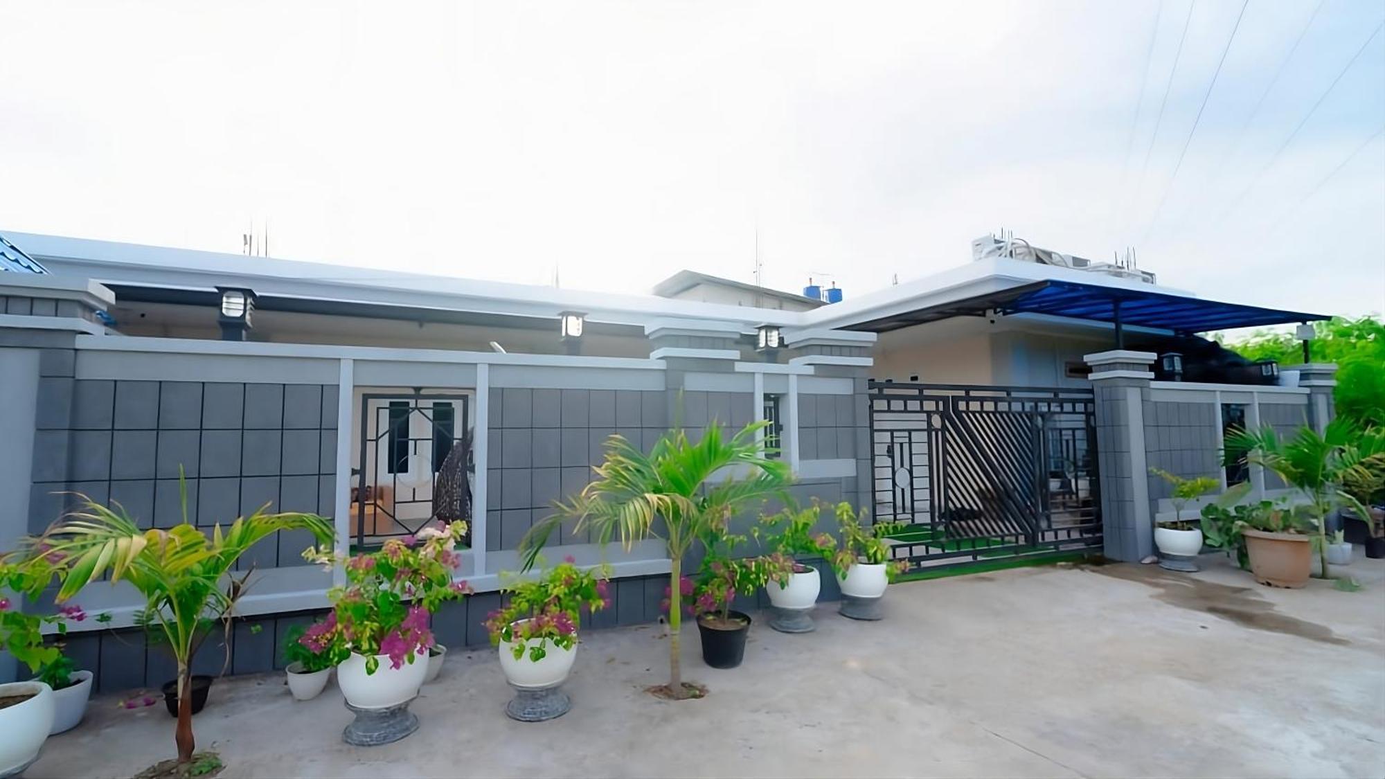 La Geiro Villa Labuan Bajo Eksteriør bilde