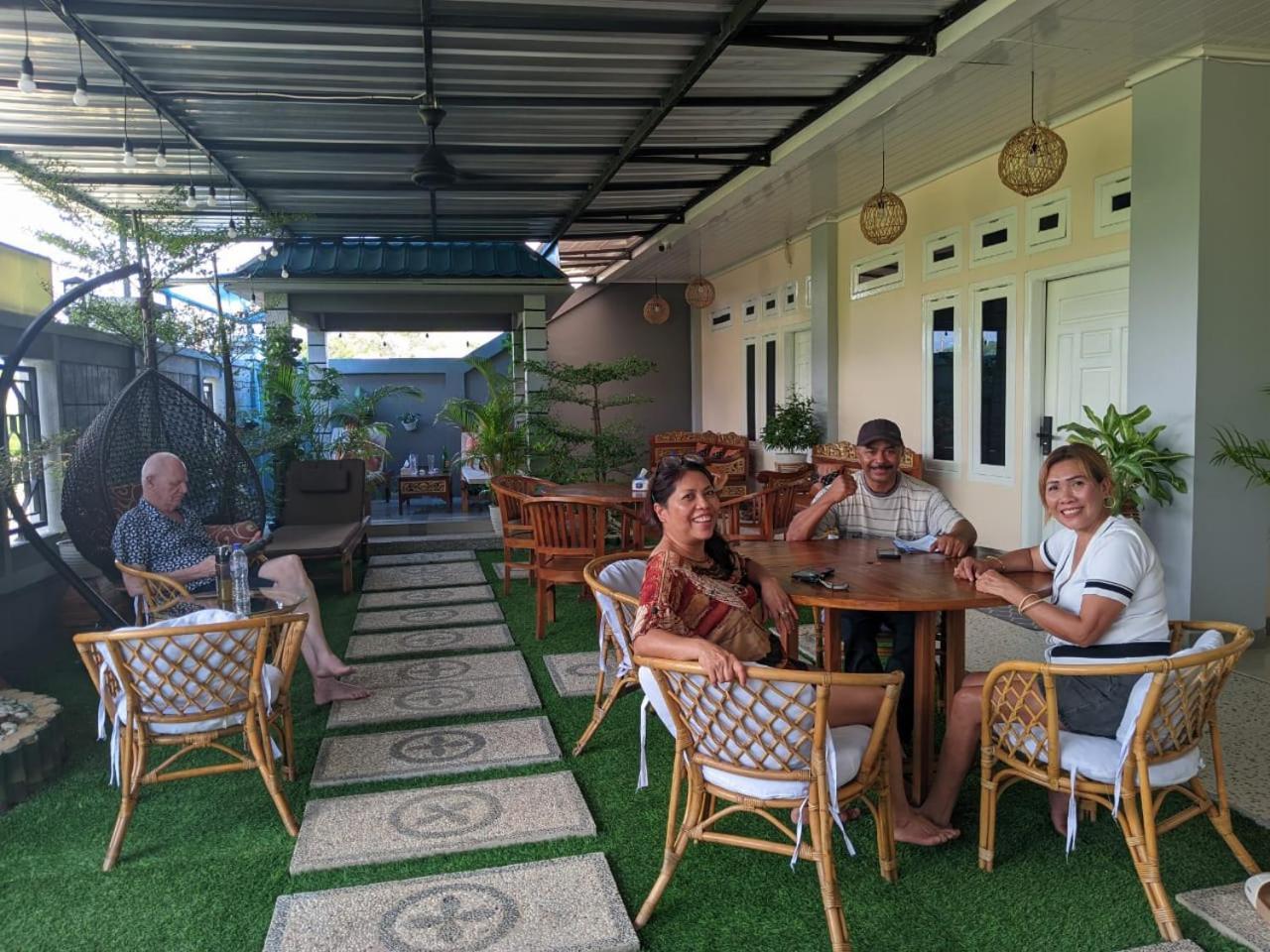 La Geiro Villa Labuan Bajo Eksteriør bilde