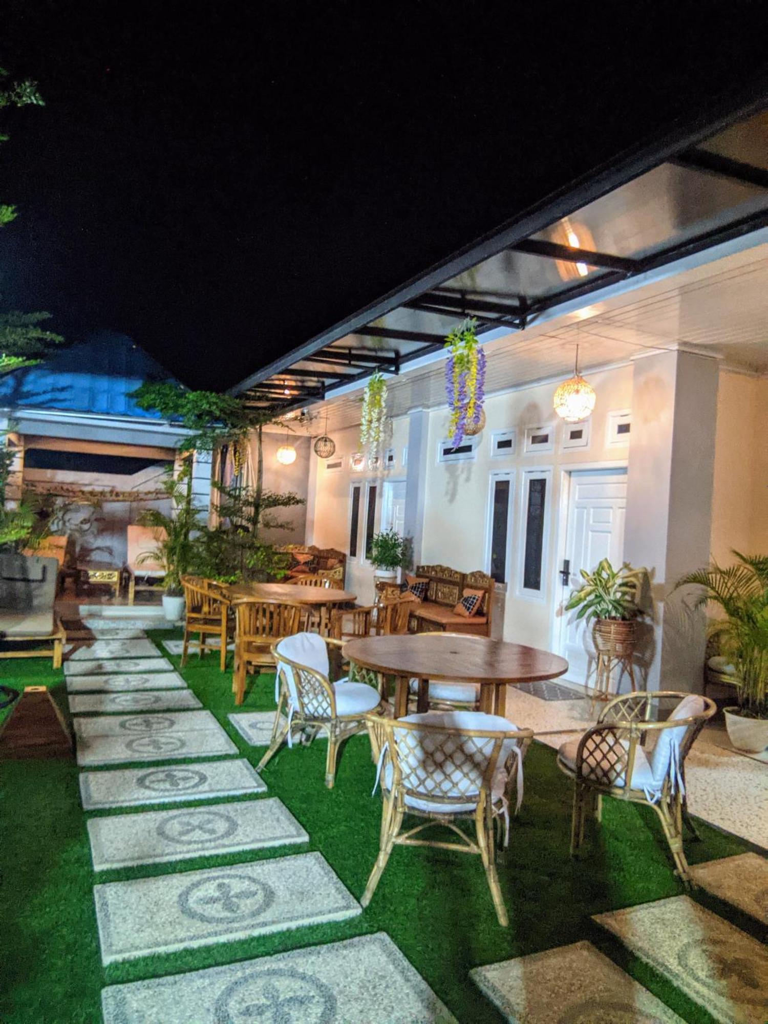 La Geiro Villa Labuan Bajo Eksteriør bilde