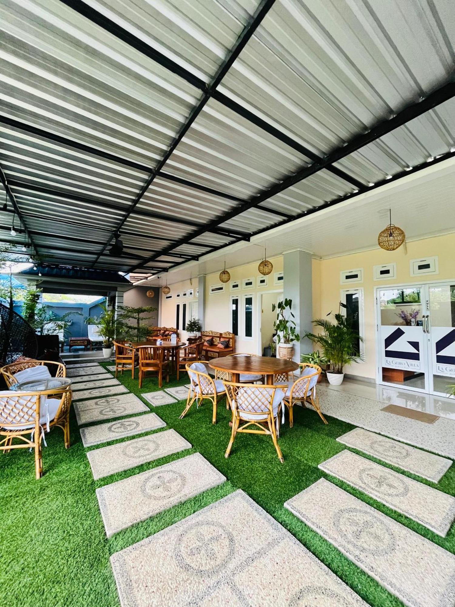 La Geiro Villa Labuan Bajo Eksteriør bilde